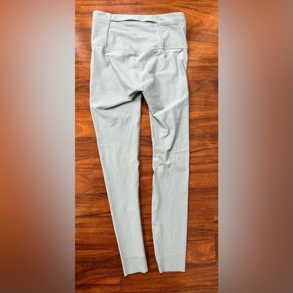 LULULEMON Zoned In Tight 27” *Envelope Pocket size 8 EUC - Picture 4 of 6